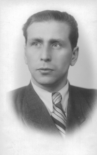 Веселов Виктор Михайлович